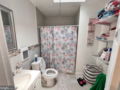 230 Comly St, Philadelphia PA 19120-1124 exterior