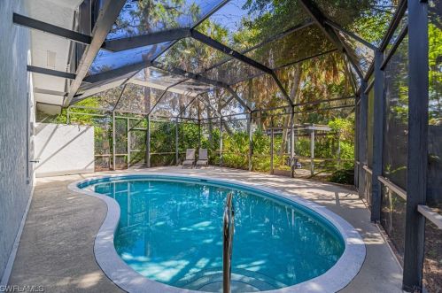 155 Old Tamiami Trl, Naples FL 34110-1170 exterior