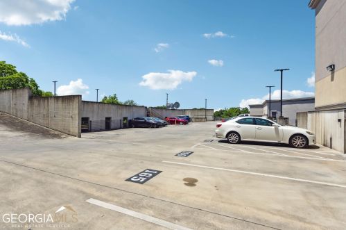 870 Mayson Turner Rd, Atlanta GA 30314-3427 exterior