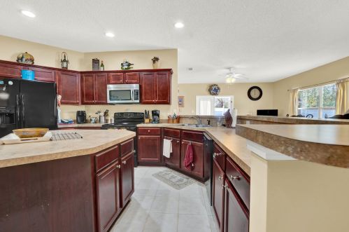 43 Magnolia Lake Dr, Defuniak Springs FL 32433-5252 exterior