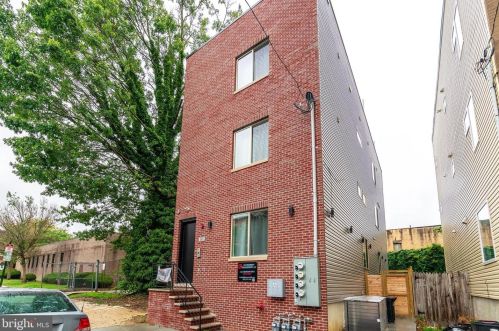 317 41st St, Philadelphia PA  19104-2233 exterior