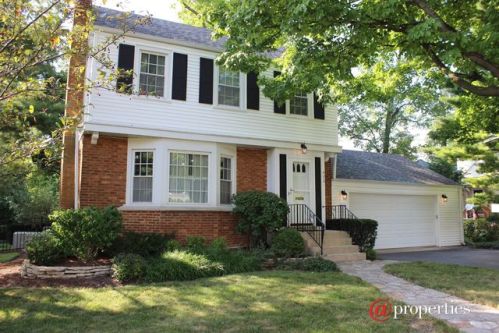 472 Prairie Ave, Elmhurst, IL 60126-4022