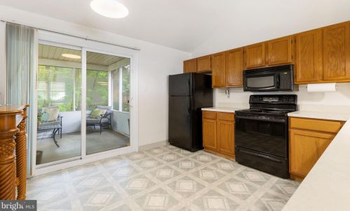 1 Ferris Ct, New Castle DE  19720-5169 exterior