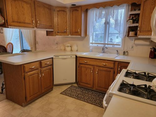 3304 Glenside Blvd, Meskegon MI 49441-6206 exterior