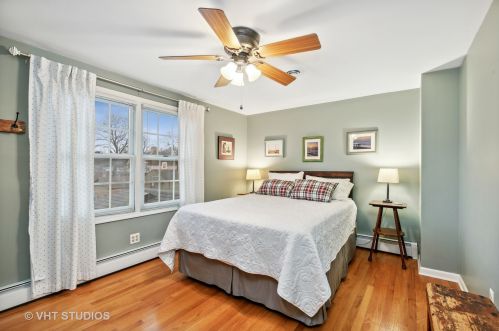 330 Hilkert Ct, Bull Valley IL 60014-5848 exterior