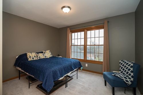 11070 Rambling Oaks Dr, Saint Louis MO 63128-2036 exterior