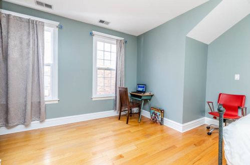 3852 Central Park Ave, Chicago IL 60629-4343 exterior