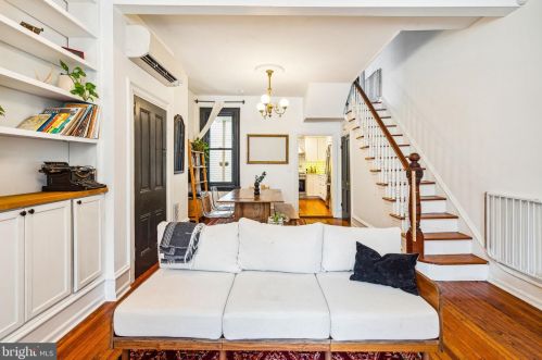 240 Fairmount Ave, Philadelphia PA  19123-2928 exterior