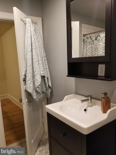 254 Gorgas Ln, Philadelphia PA  19119-2509 exterior