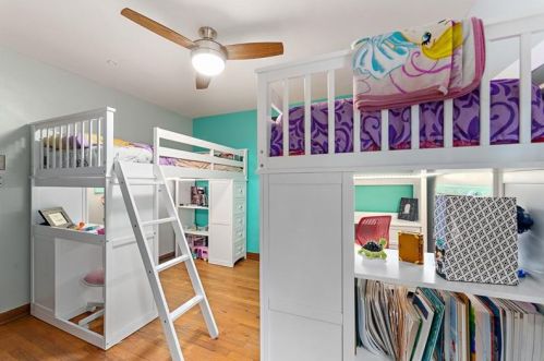 1769 Bower Hill Rd, Pittsburgh PA 15243-1508 exterior