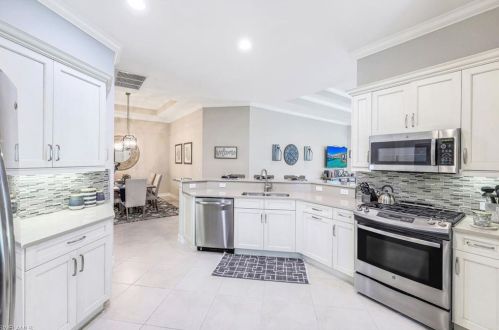 6644 Roma Way, Naples FL 34113-1722 exterior