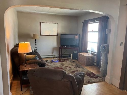 1607 Division St, Manitowoc WI 54220-5627 exterior