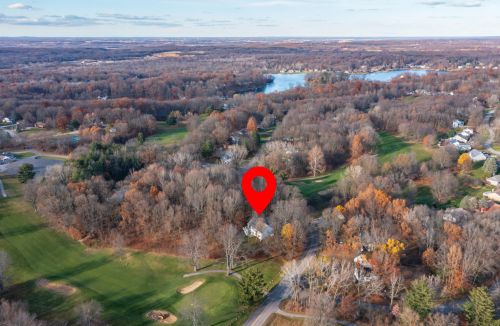 205 Golfview Dr, Plainwell MI  49080-9118 exterior