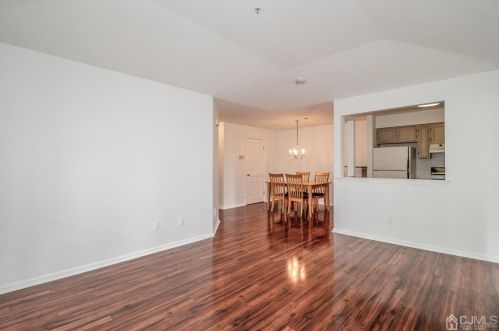 1737 Waterford Dr, Edison NJ  08817-1909 exterior