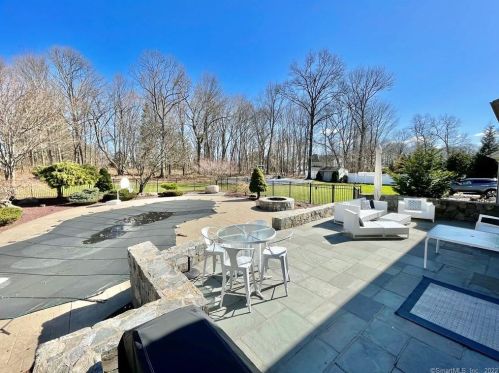 27 Patrick Dr, Seymour, CT 06483-2372