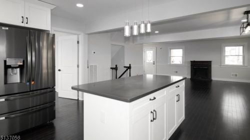 49 Woodland Ave, Whippany NJ  07981-1121 exterior