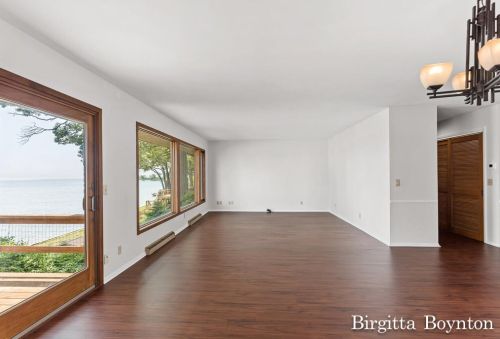 1661 Ruddiman Dr, Meskegon MI 49445-3041 exterior