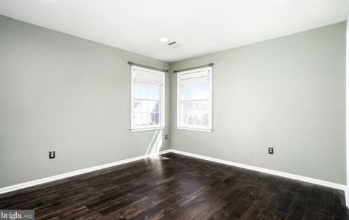 17 Fieldcrest Dr, Columbus NJ  08022-1959 exterior