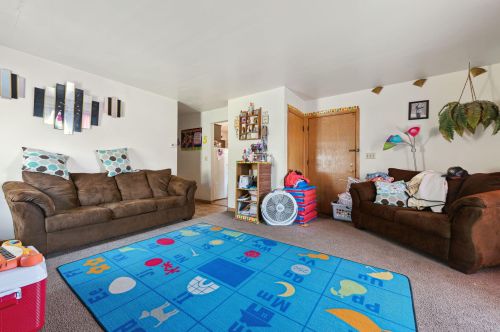 4529 76th St, Milwaukee, WI 53220-3718