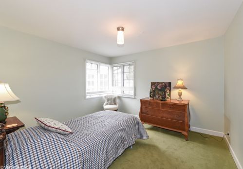 178 Grace Ave, Elmhurst IL 60126-3238 exterior