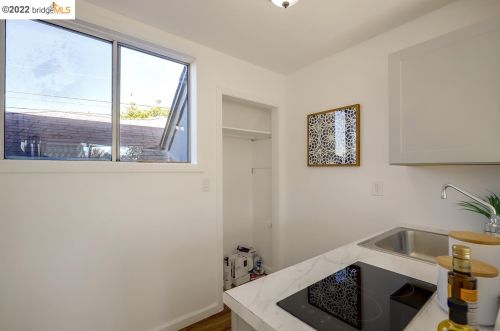 2238 Russell St, Berkeley CA 94705-2333 exterior