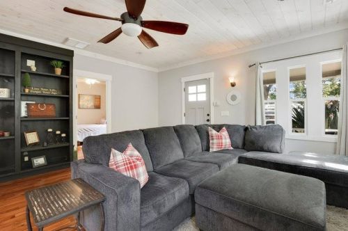 526 Flower St, Turlock CA 95380-4722 exterior