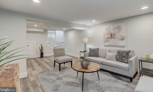 2718 17th St, Washington DC 20003-3123 exterior