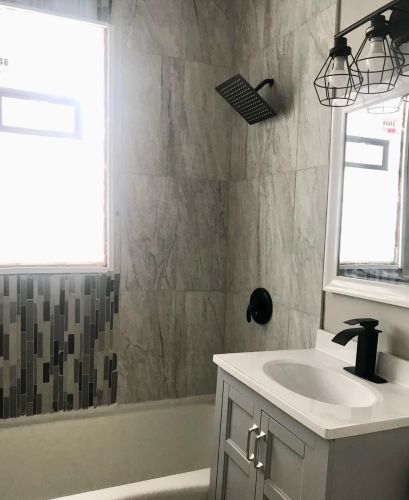 2484 Chambers St, Milwaukee WI  53206-1127 exterior