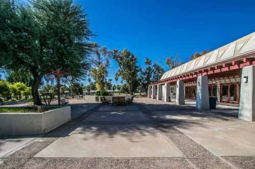 11608 51st St, Phoenix AZ 85044-5686 exterior