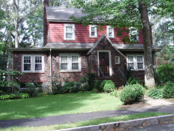 37 Wilde Rd, Newton, MA 02468-1324