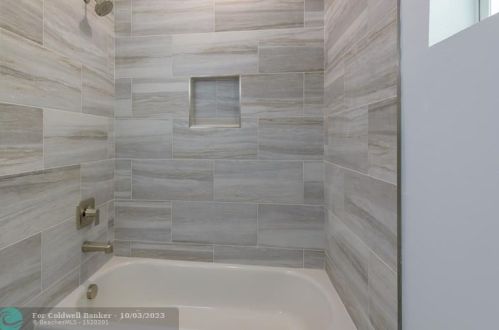 2470 Webster Ln, Fort Pierce FL 34953-5751 exterior