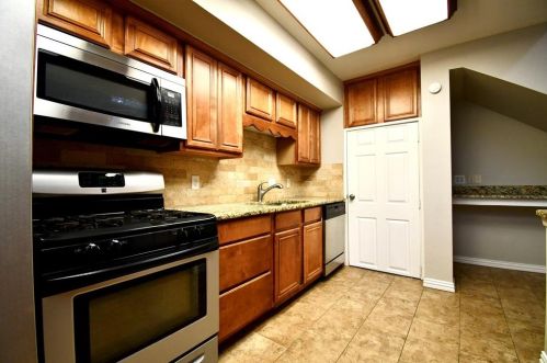 3509 Hanover Ln, Irving TX  75062-8912 exterior