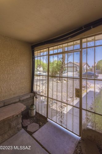 5032 Condor Dr, Tucson AZ  85742-9404 exterior