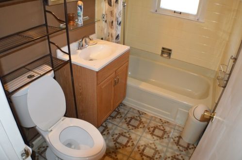 5759 76, Milwaukee WI 53218-2253 exterior