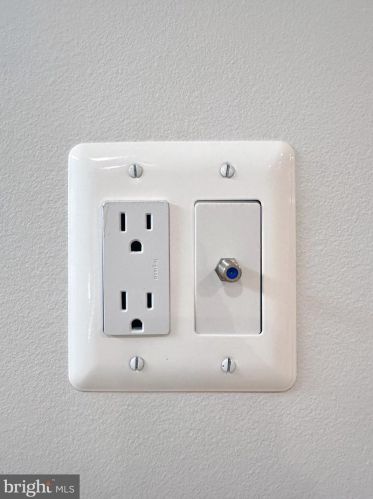 1639 Jackson St, Philadelphia PA 19145-3617 exterior