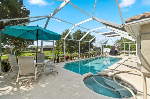 110 Twylite Ter, Fort Pierce FL  34983-1247 exterior