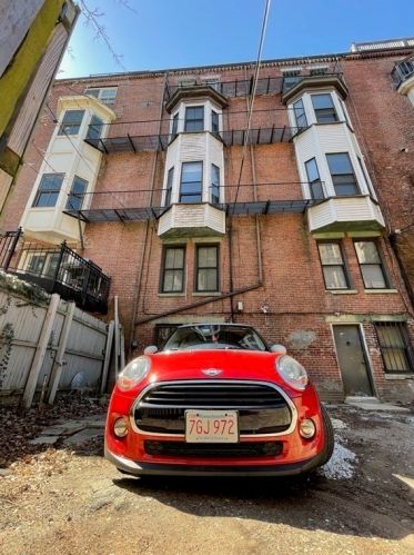 131 Newton St, Boston MA exterior