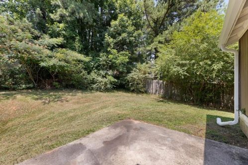 5465 Panola Downs Rd, Lithonia GA 30058-7845 exterior