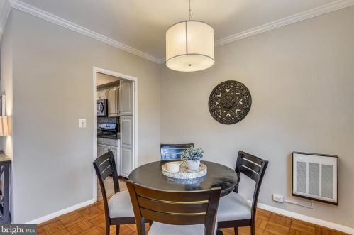 3555 Martha Custis Dr, Alexandria VA 22302-2003 exterior