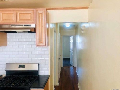 938 Huntington Ave, Bronx, NY 10465-1942