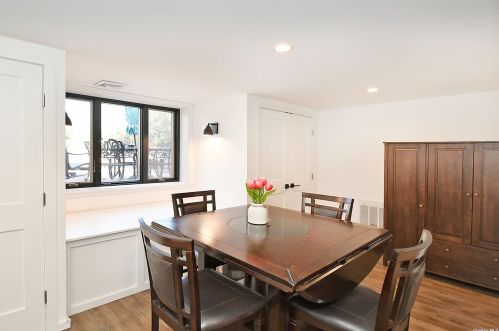 21 Nursery Rd, Huntington Station NY 11747-1028 exterior