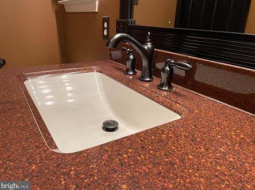 142 Merlin Dr, Hummelstown PA exterior