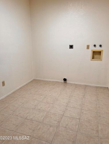 1801 Chapala Dr, Tucson AZ  85704-1318 exterior