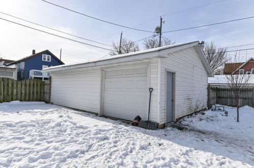 1813 59, Milwaukee WI 53214-5129 exterior