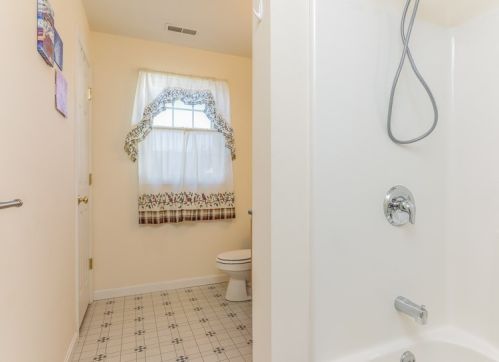 63 Alice Dr, Concord NH 03303-2034 exterior