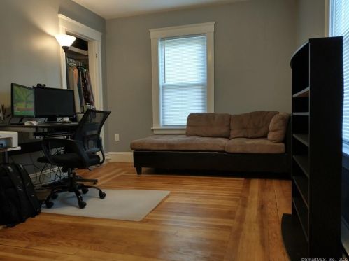 525 Main St, Killingly CT 06239-2108 exterior