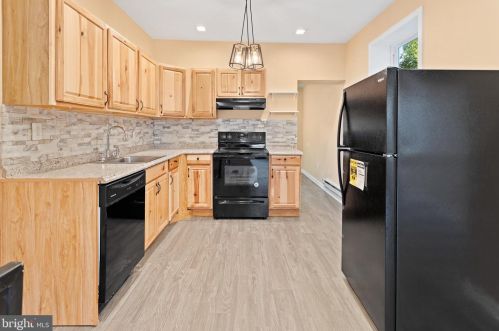 3045 Carlisle St, Philadelphia PA  19132-2312 exterior