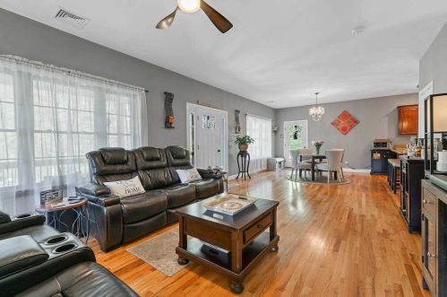 17 Sunrise Ln, Poughkeepsie NY exterior