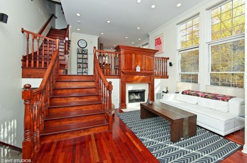 24 Ada St, Chicago, IL 60607-1920