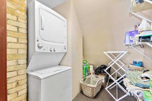 422 Baldwin St, Madison WI 53703-1746 exterior